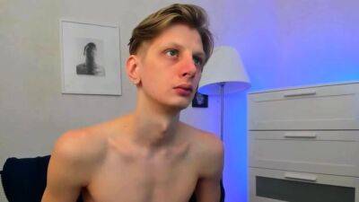 Amateur gay twinks solo masturbation action - drtuber.com