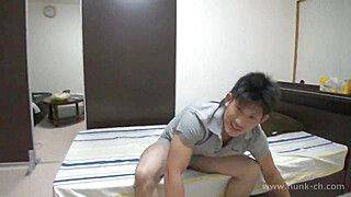 Asian Gay Couple - gayxo.com